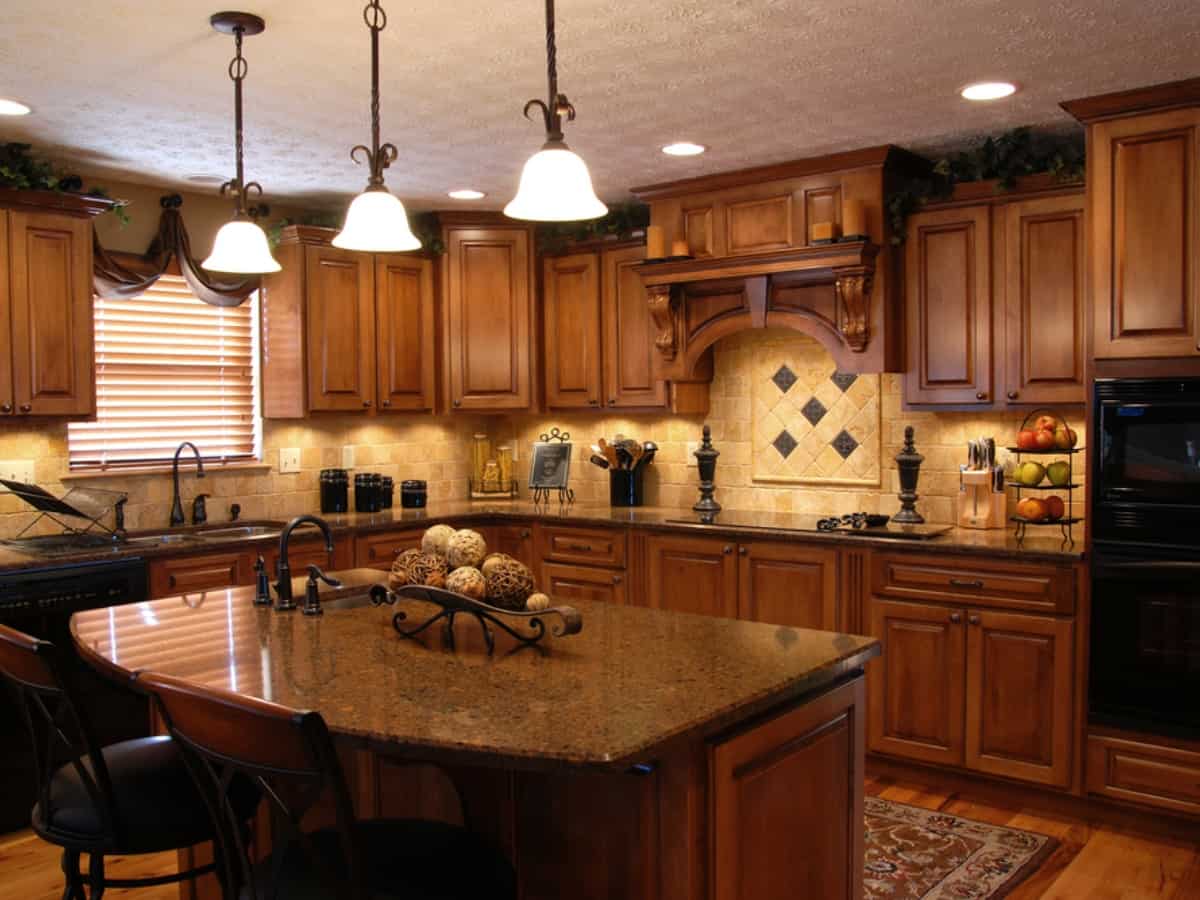 Maintaining Tips for Kitchen Cabinet Doors 